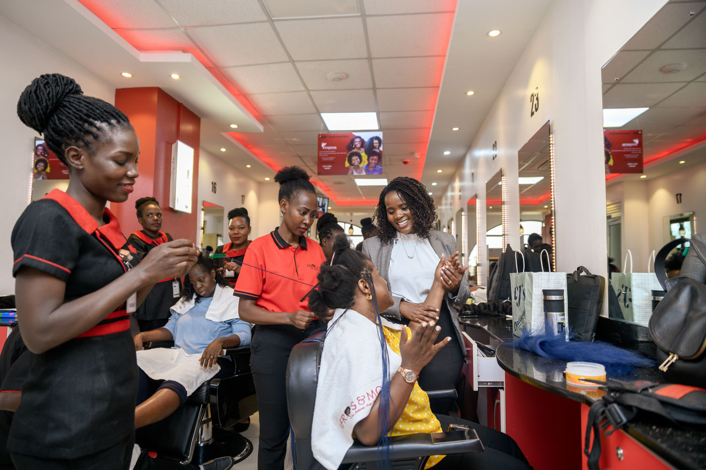 Maggie-CEO-Afros-and-Mo | Metropolitan Republic